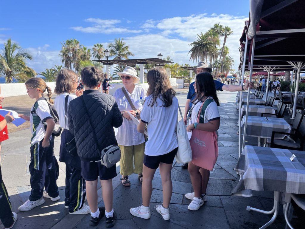 Interviewing tourists in Puerto de la Cruz